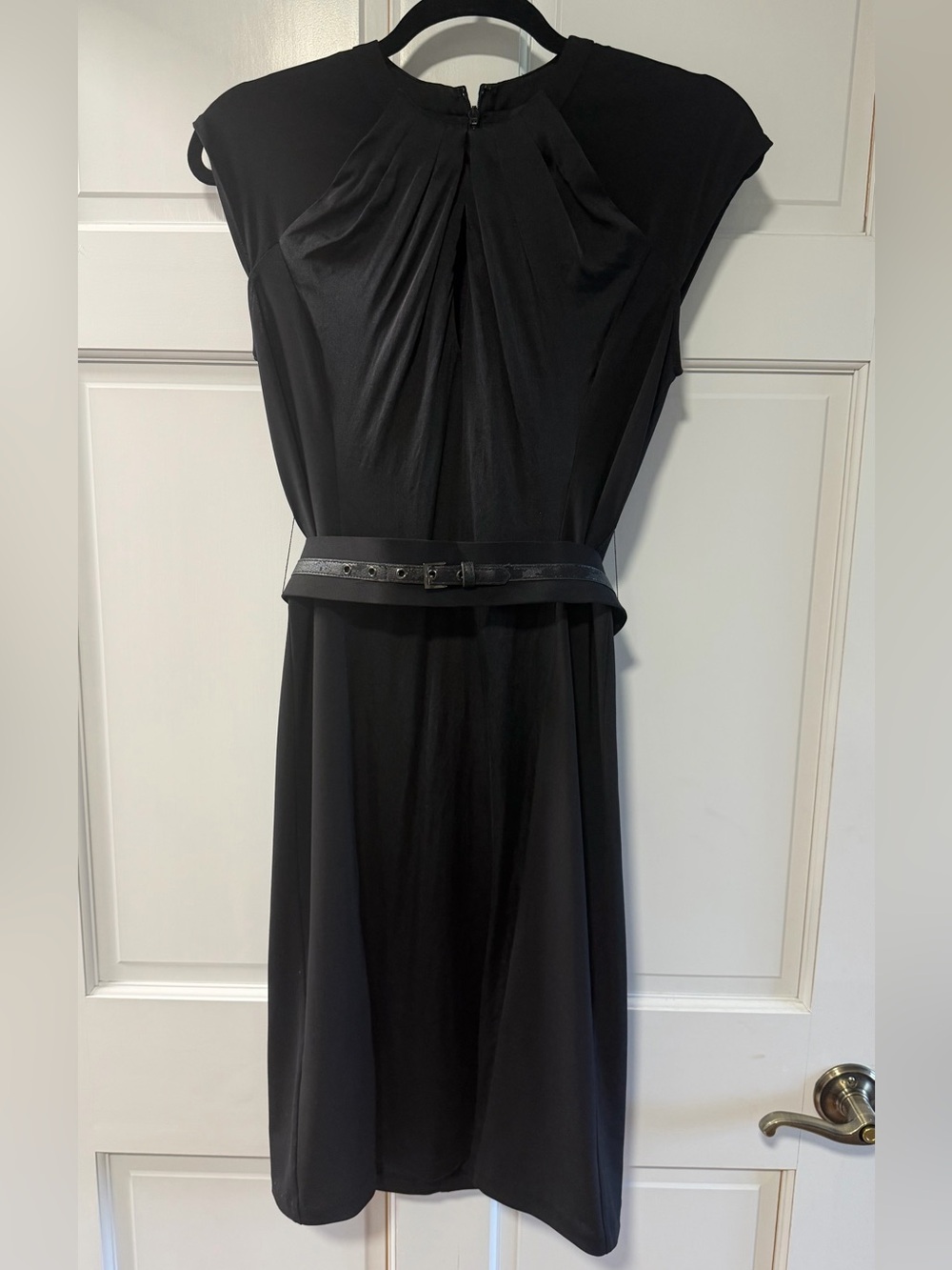 BCBGMAXAZRIA Vintage Black High Pleated Neck Cap Sleeve Dress with Belt Size 4 - Picture 2 of 10